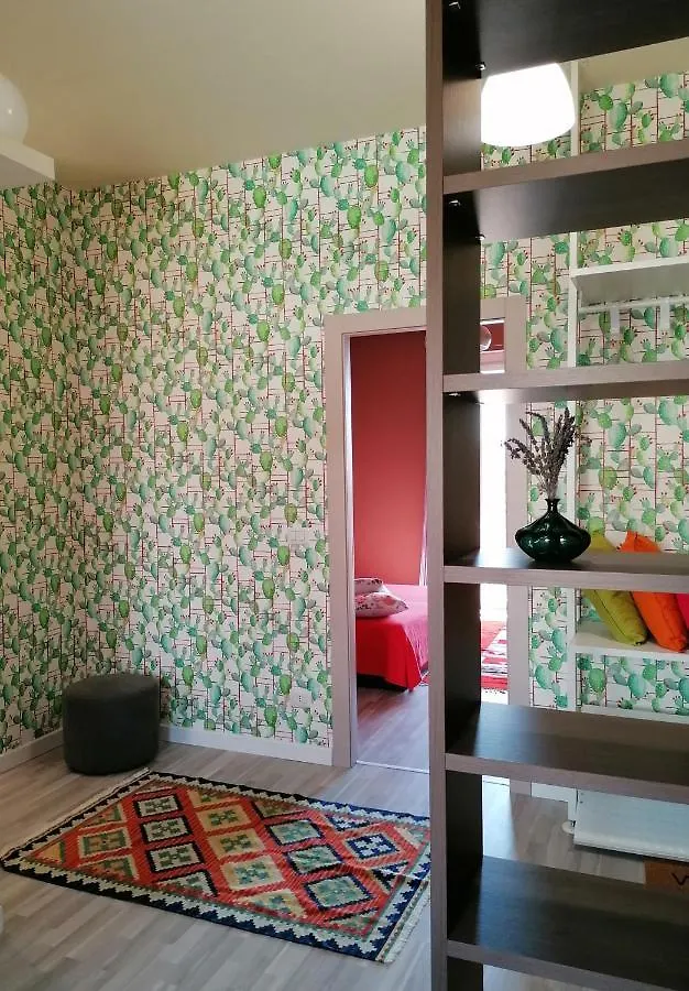 Inner City De Luxe Apartment Катания